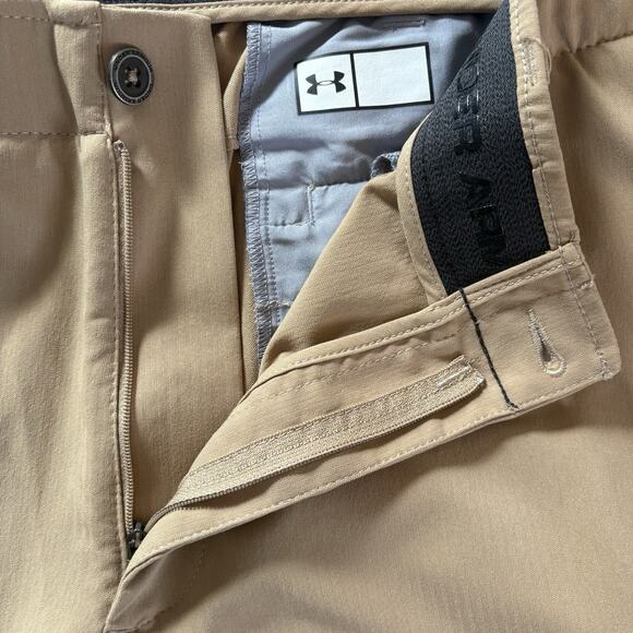 Under Armour The Showdown Golf Pants Men's 42X30.5 Beige Performance Lightweight - Picture 9 of 14